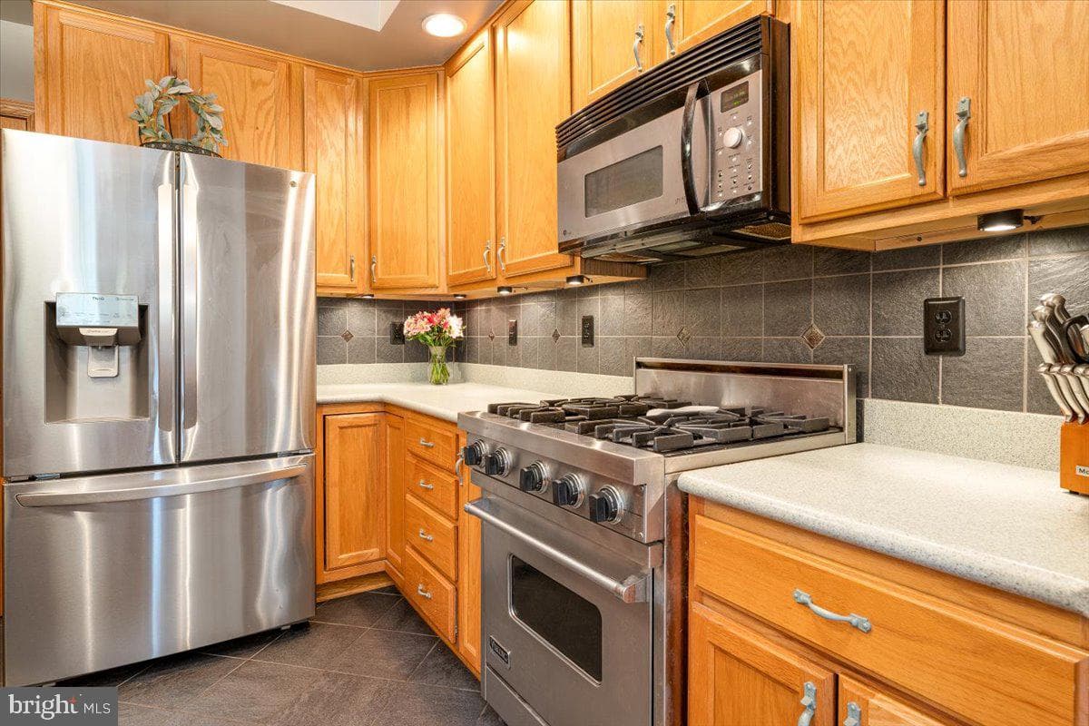 1215 Lindsay Lane photo 21