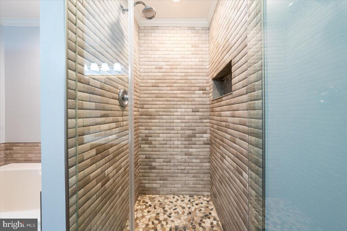 1215 Lindsay Lane photo 37