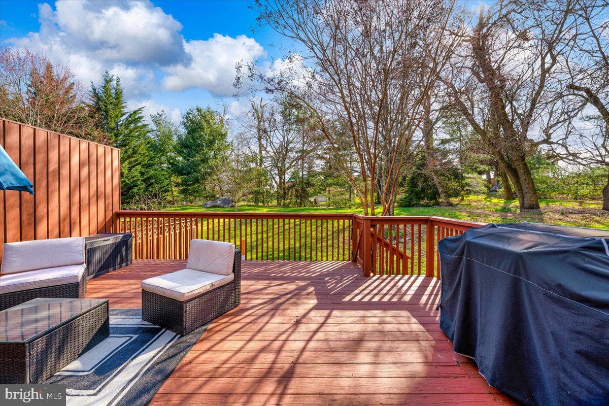 1215 Lindsay Lane photo 43