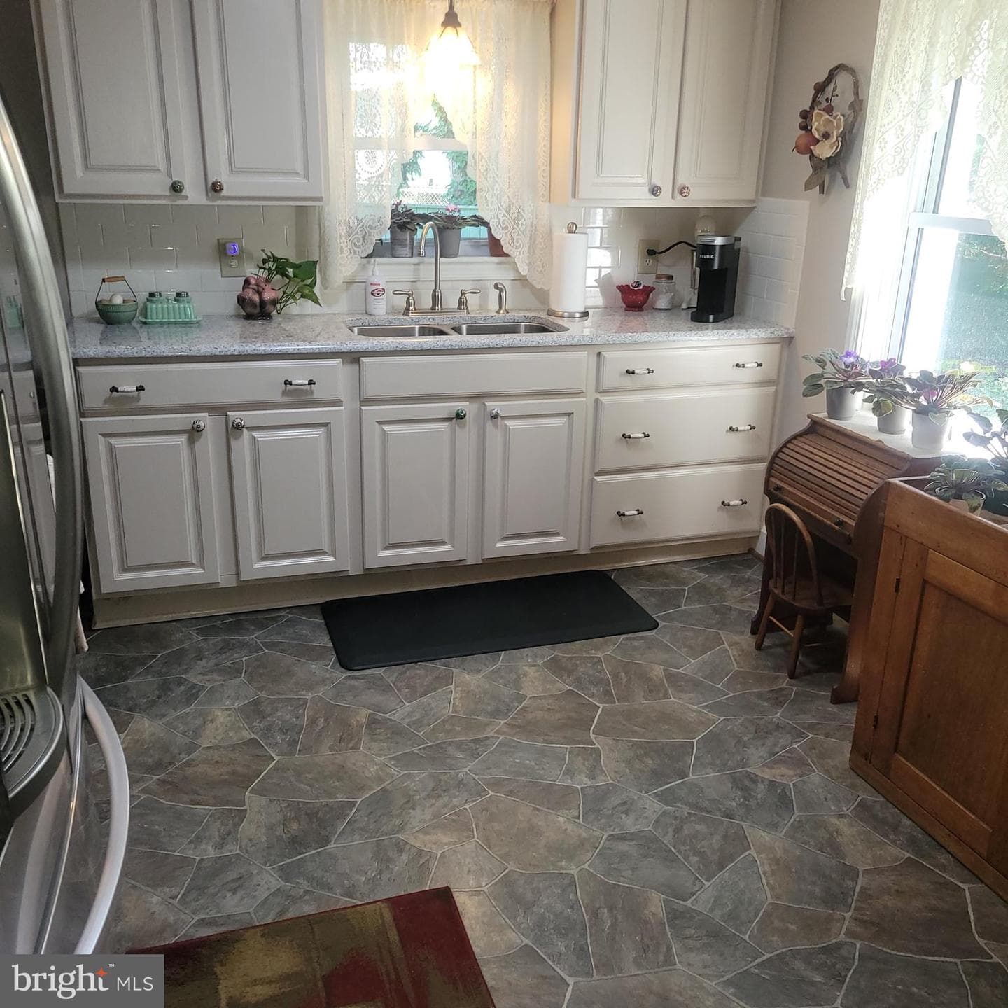 11919 Mapleville Road photo 5