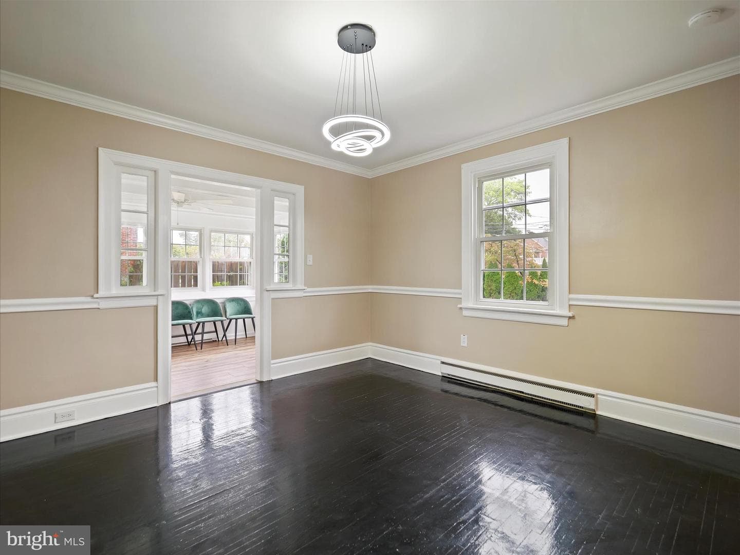 152 E Irvin Avenue photo 4