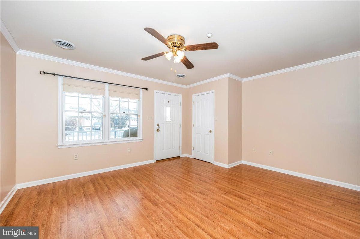 1230 Hunters Woods Drive photo 4