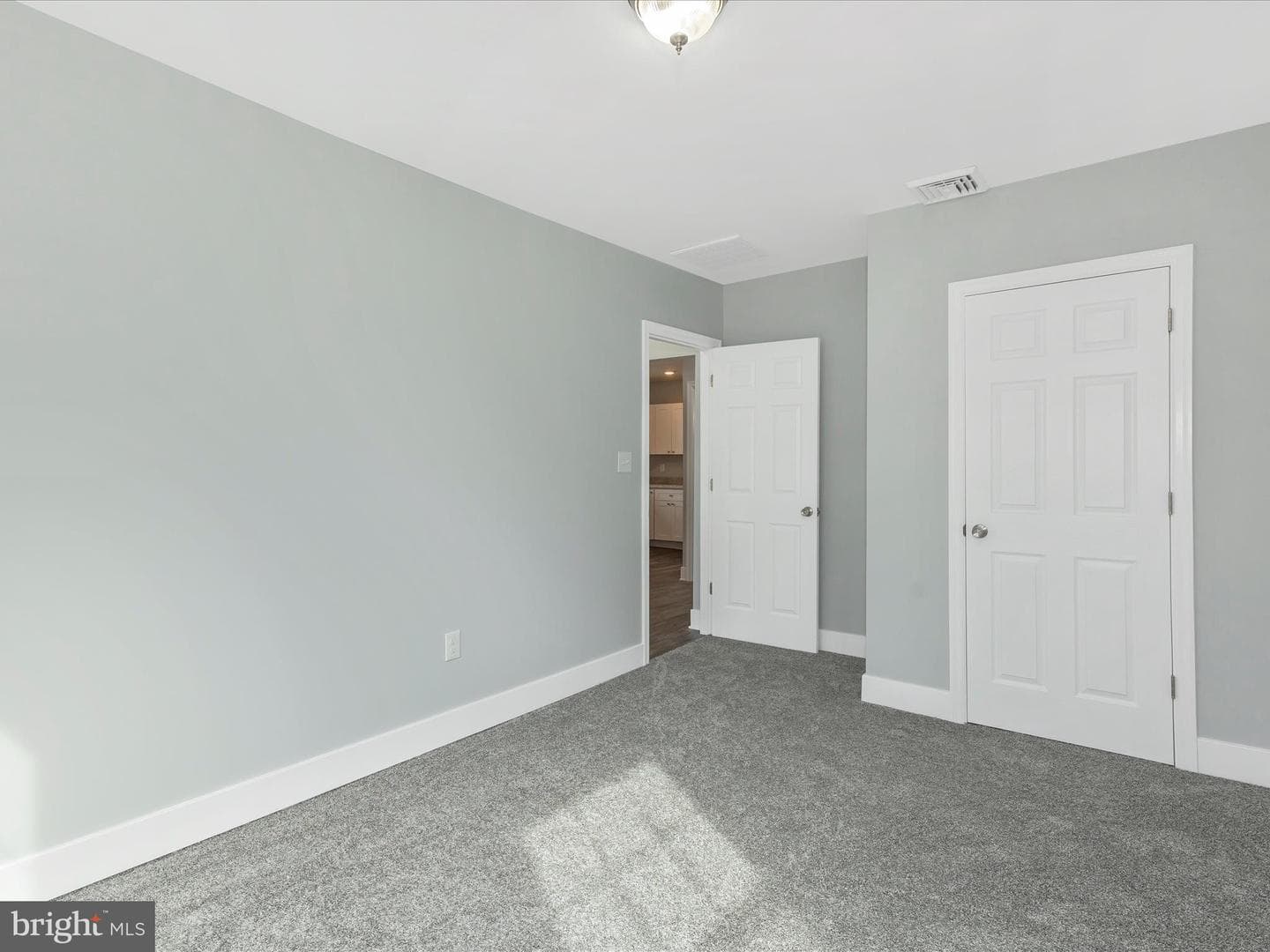 708 Chestnut Street photo 34