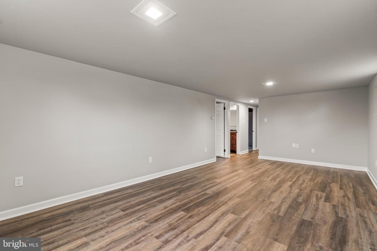 834 Monroe Avenue photo 26
