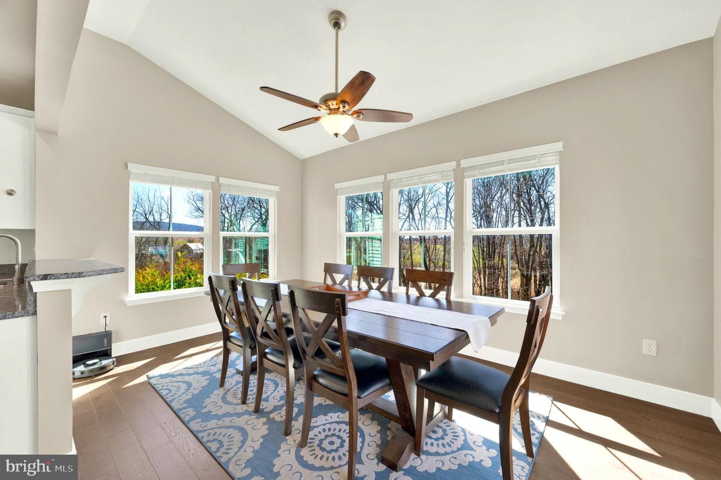 214 Monument Drive photo 15