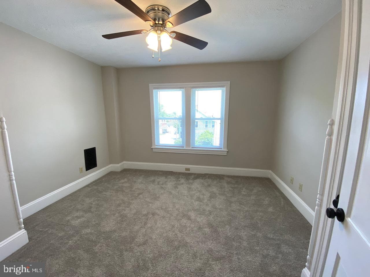 929 W Washington Street photo 20