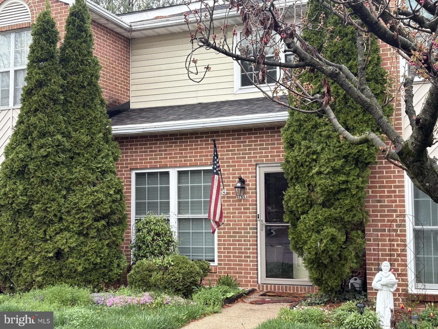 1659 Langley Drive photo 3