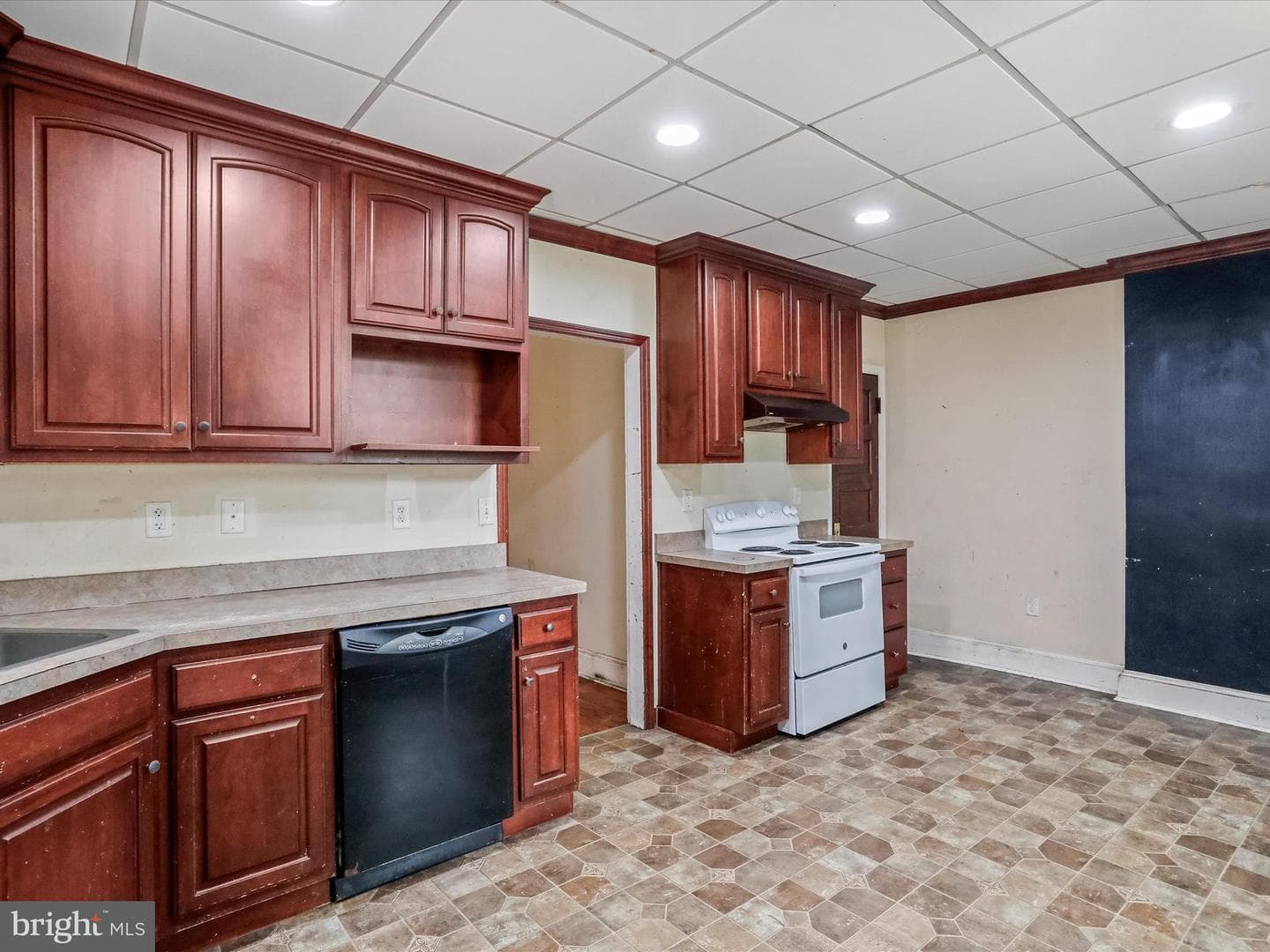 307 Summit Avenue photo 2