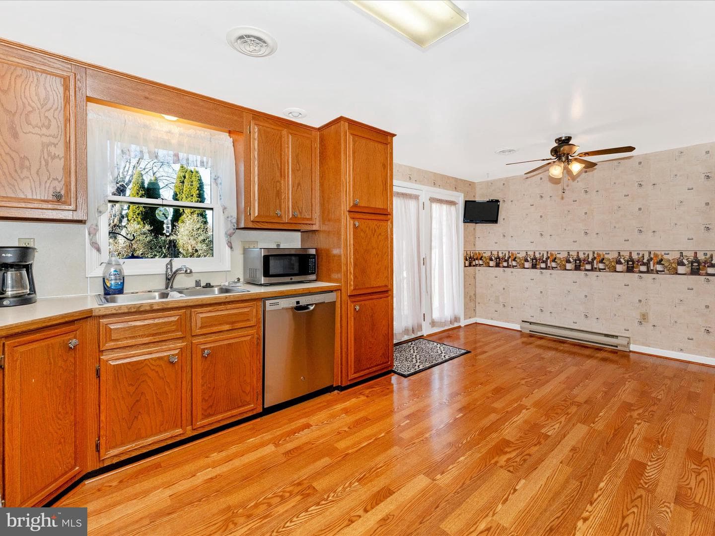 13902 Weaver Avenue photo 15