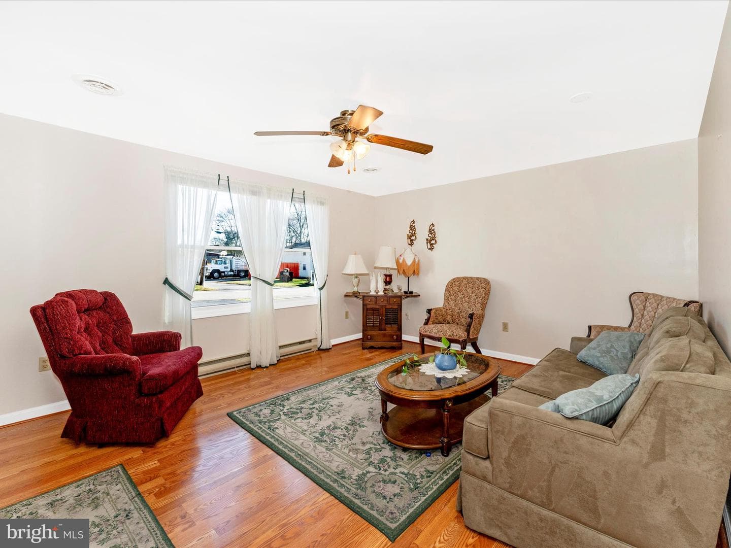 13902 Weaver Avenue photo 2