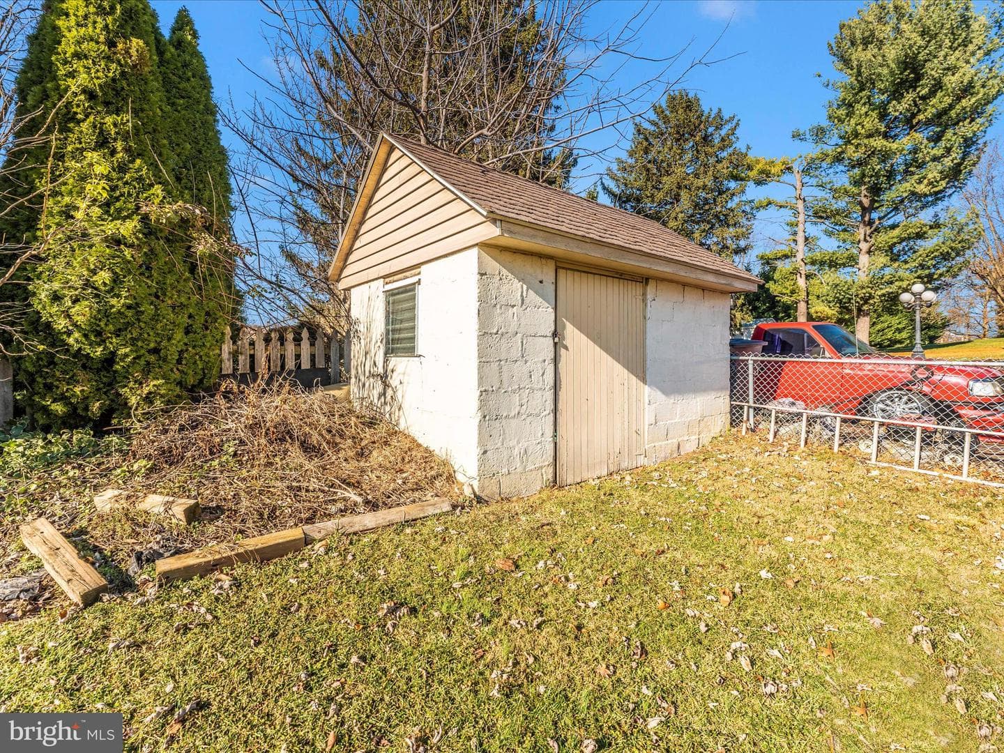 13902 Weaver Avenue photo 49