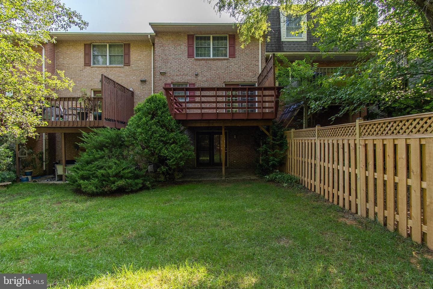 1026 Lindsay Lane photo 8