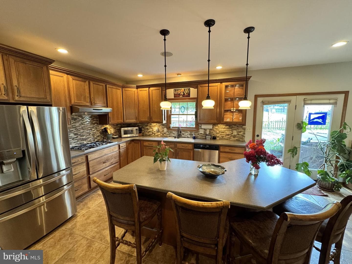 208 Montclair Court photo 12