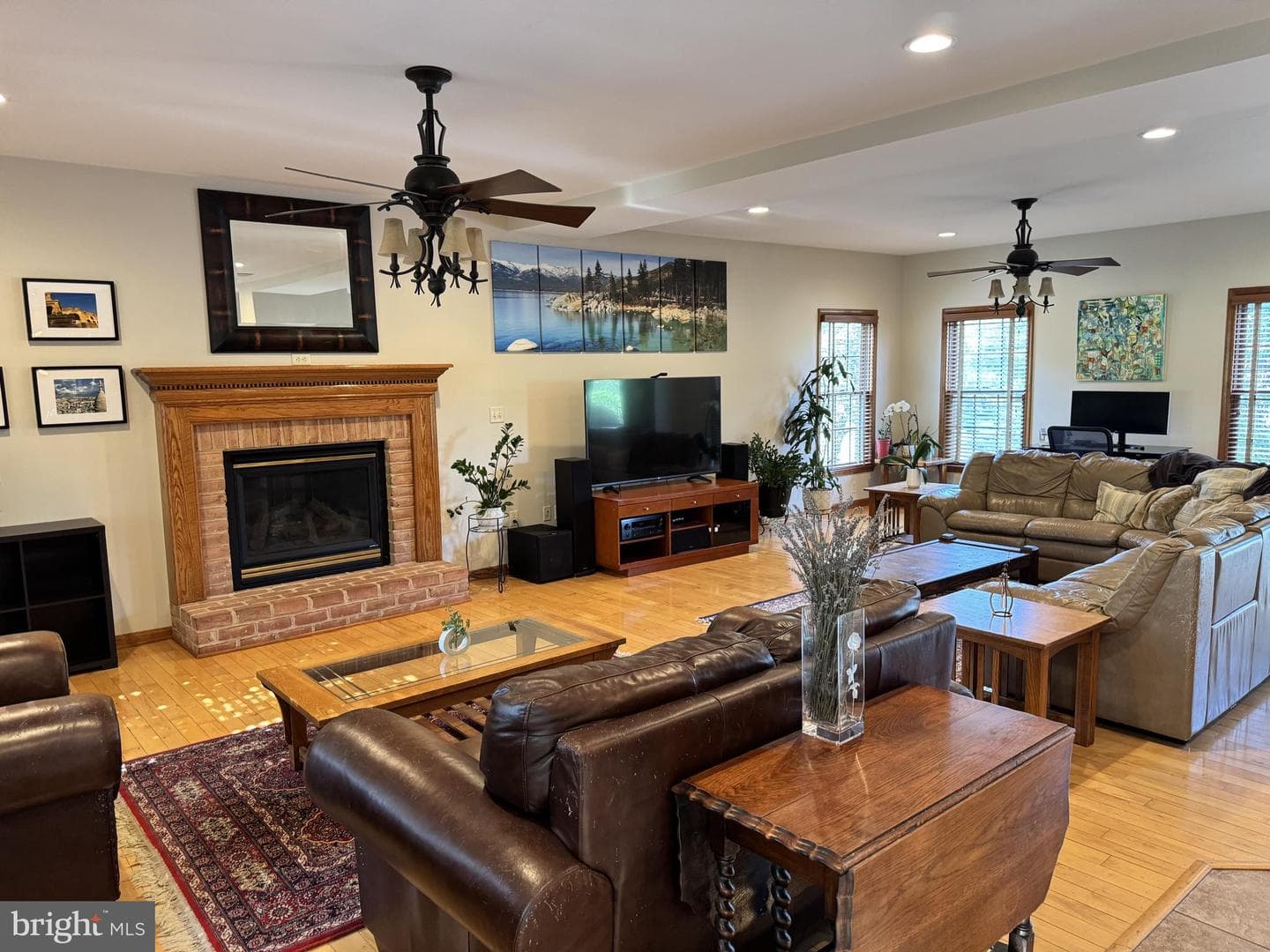 208 Montclair Court photo 14