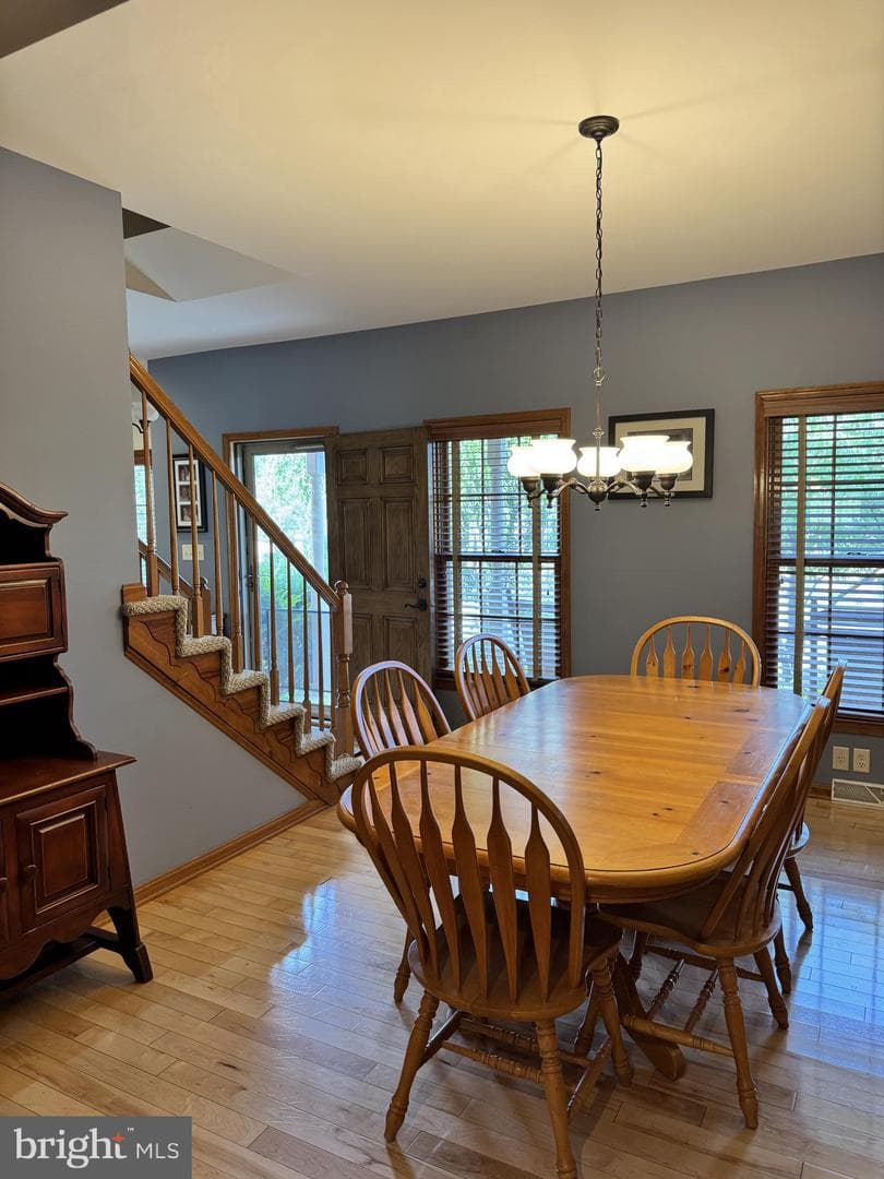 208 Montclair Court photo 28