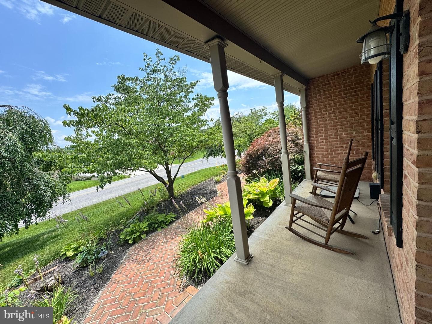 208 Montclair Court photo 3