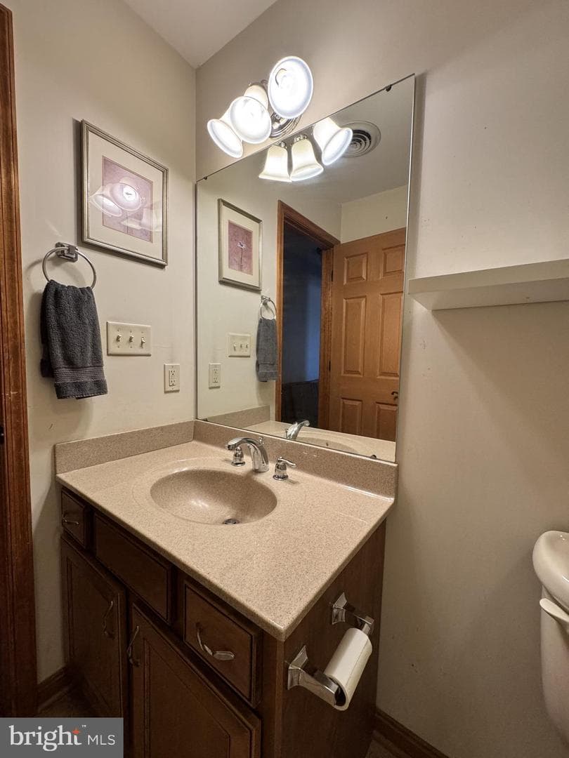 208 Montclair Court photo 59