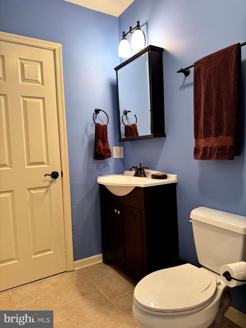 208 Montclair Court photo 66