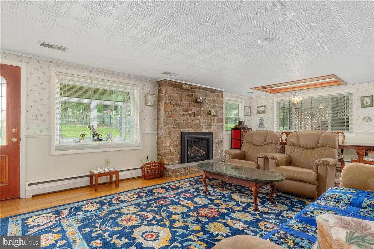 25702 Military Road photo 11