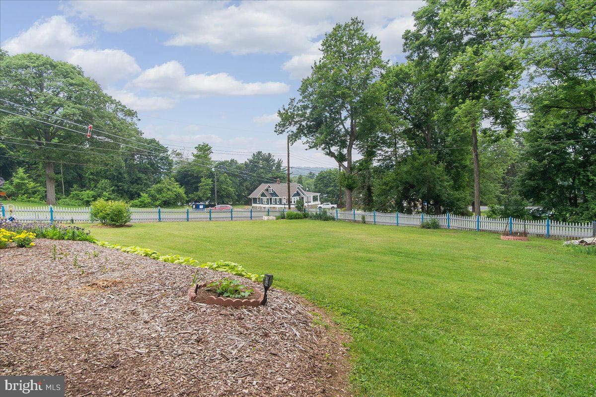 25702 Military Road photo 30