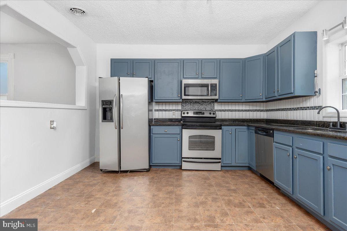 550 N Mulberry Street photo 11