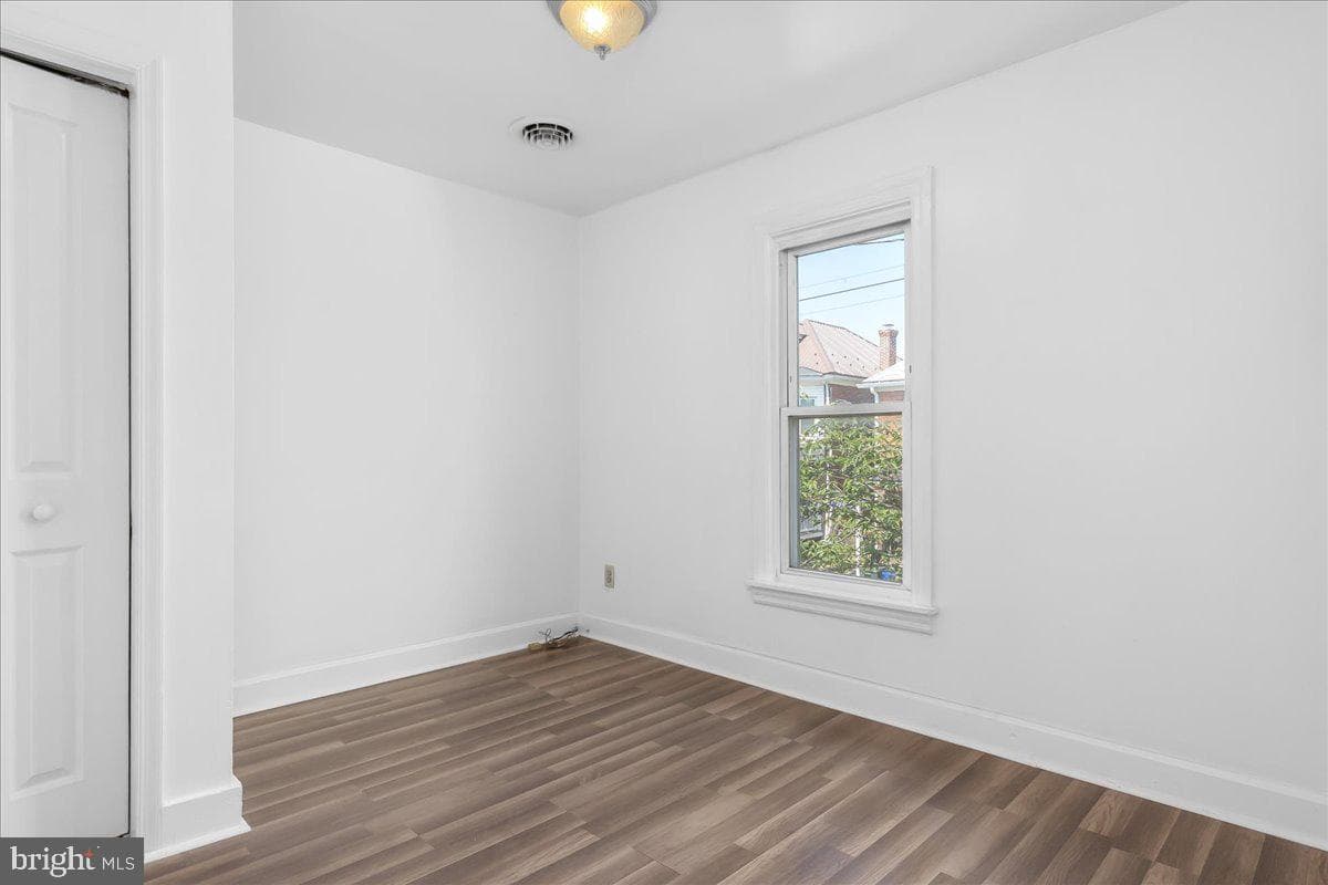 550 N Mulberry Street photo 16