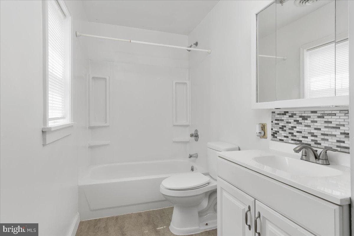 550 N Mulberry Street photo 17