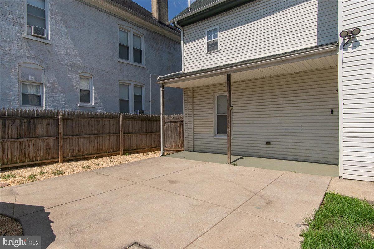 550 N Mulberry Street photo 23