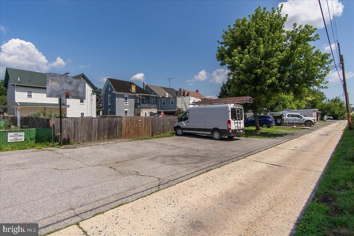 550 N Mulberry Street photo 24