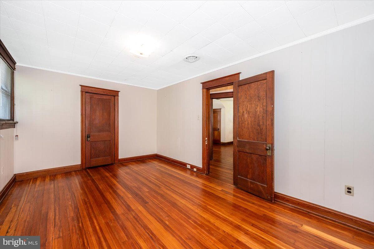11113 Glenside Avenue photo 31
