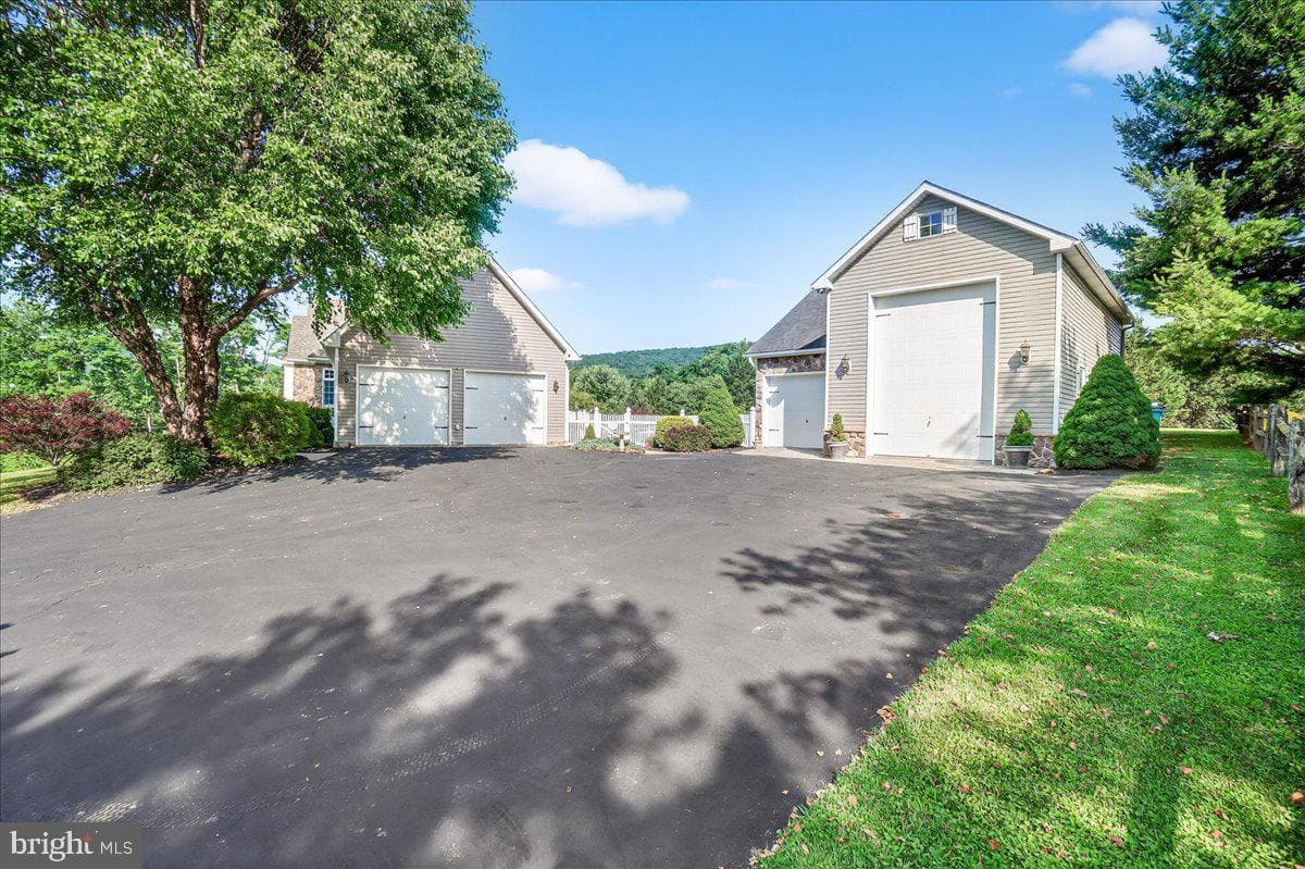 3117 Valley View Court photo 43