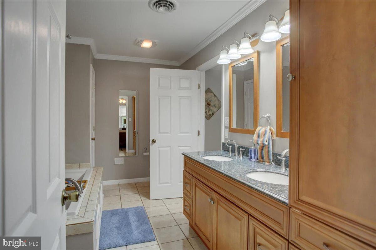 11924 Sun Valley Drive photo 19