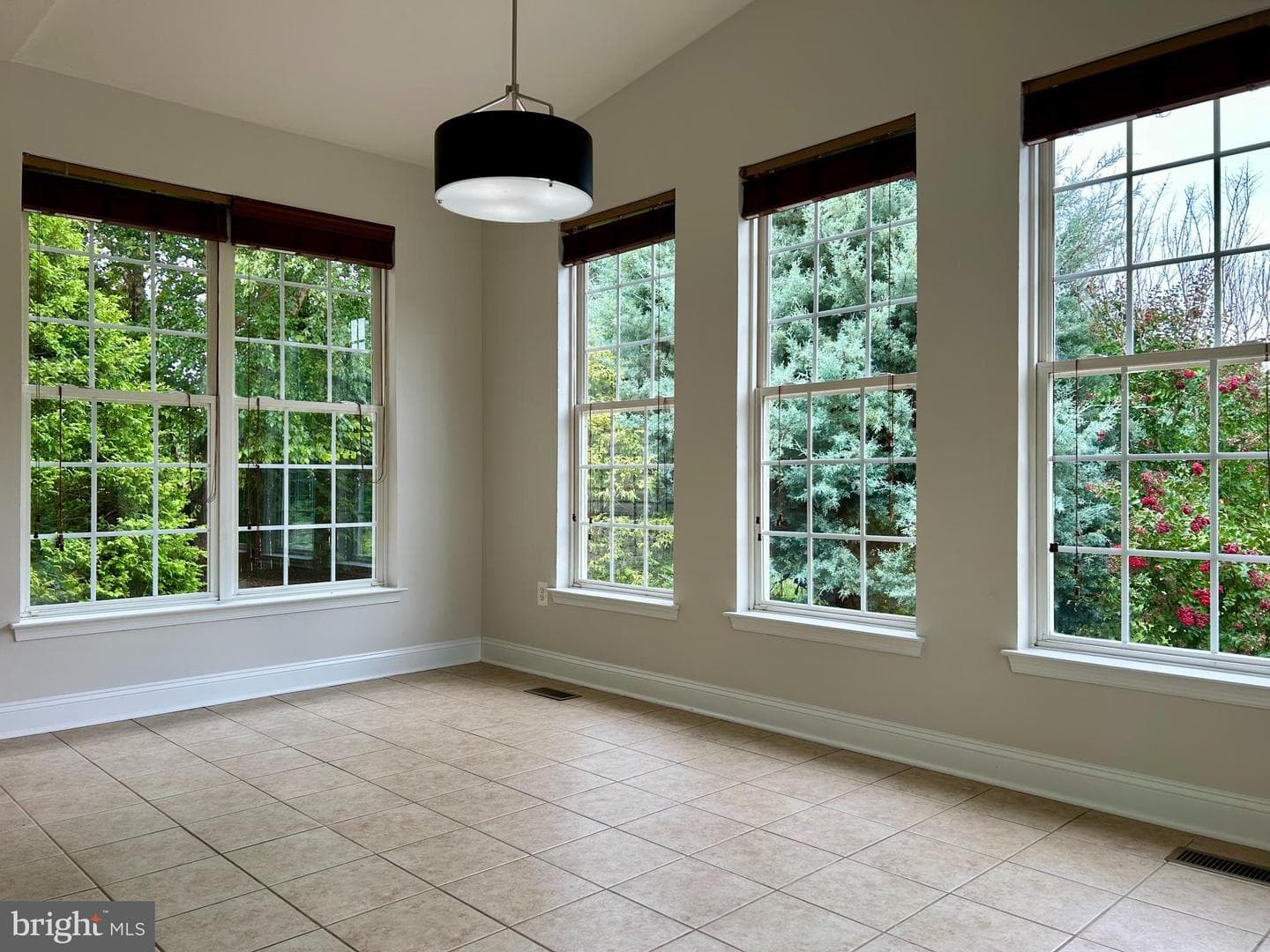 109 Conestoga Court photo 4
