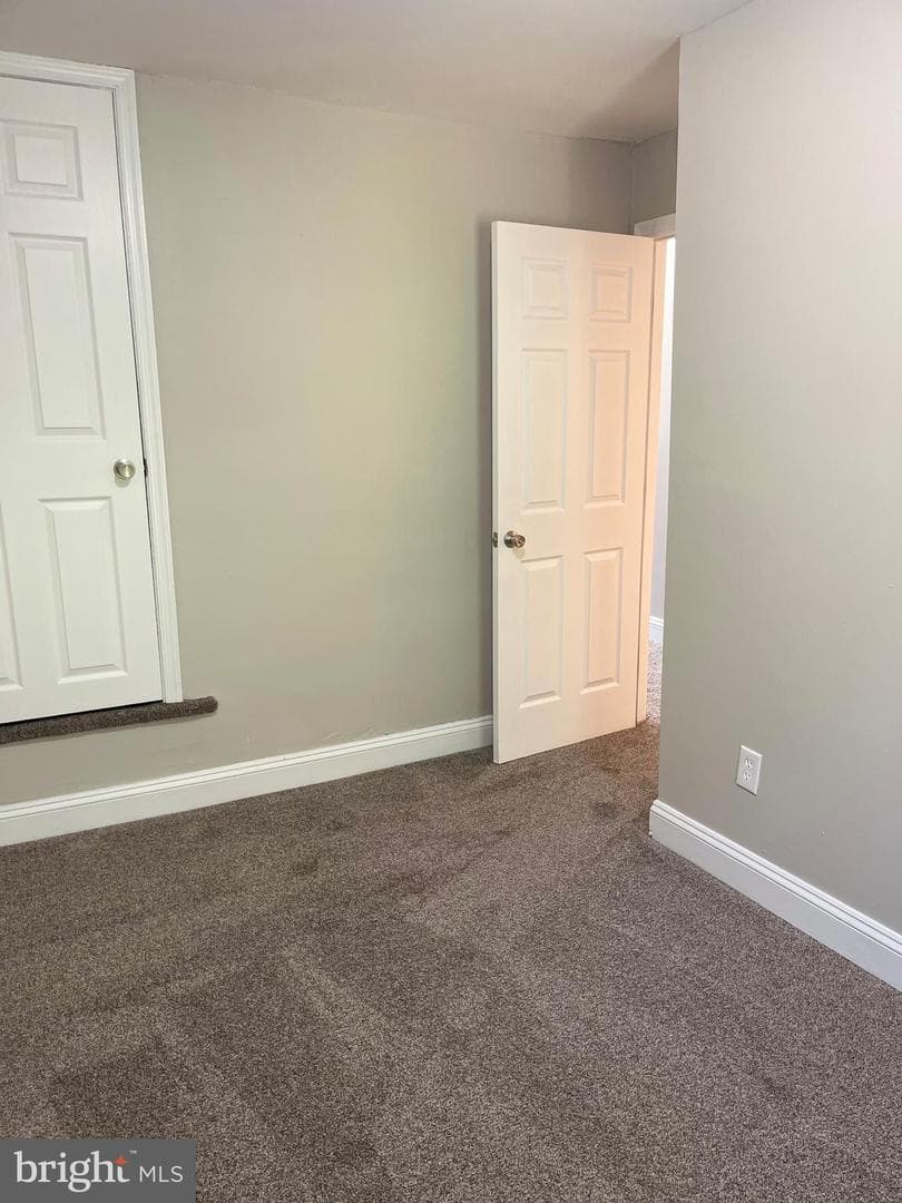 311 Ridge Avenue photo 23
