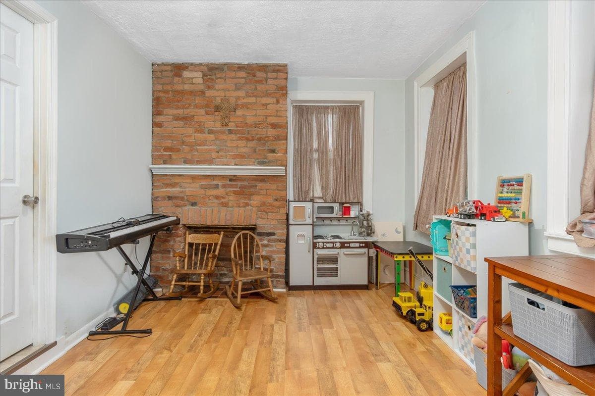 4402 Main Street photo 6