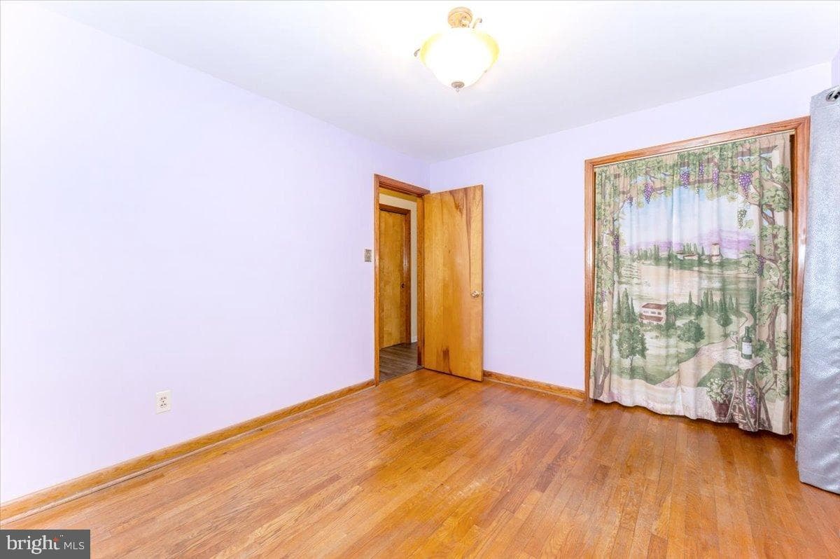 228 Bryan Place photo 36