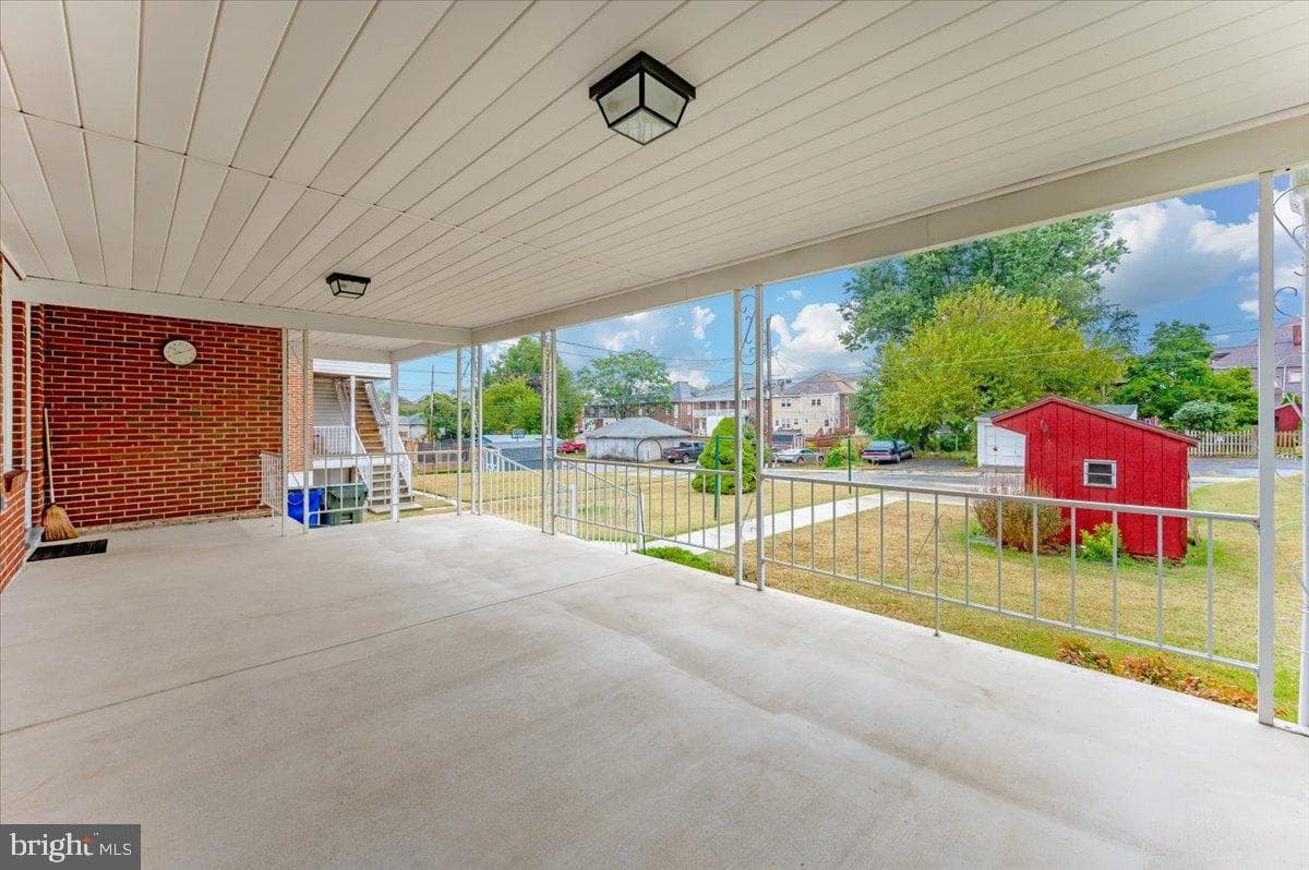 228 Bryan Place photo 61