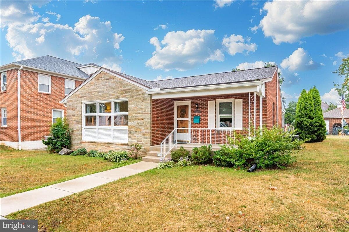 228 Bryan Place photo 71