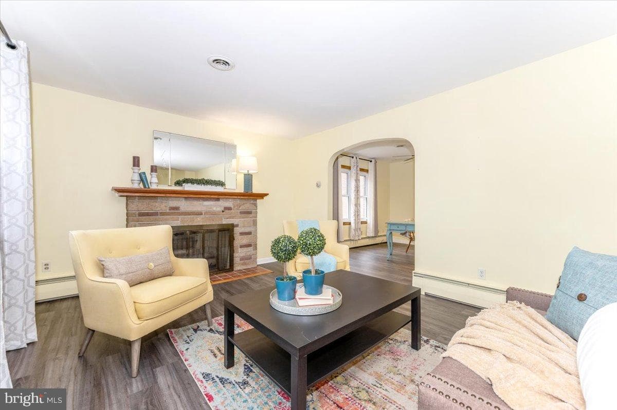 228 Bryan Place photo 8