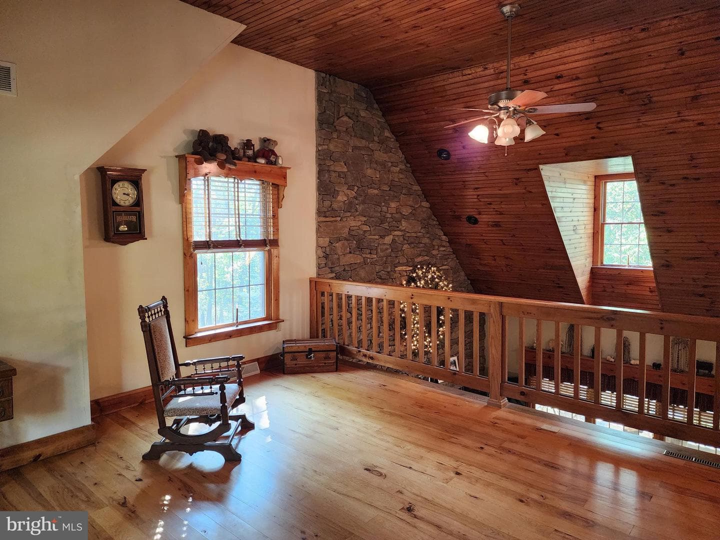 14847 White Oak Ridge photo 9