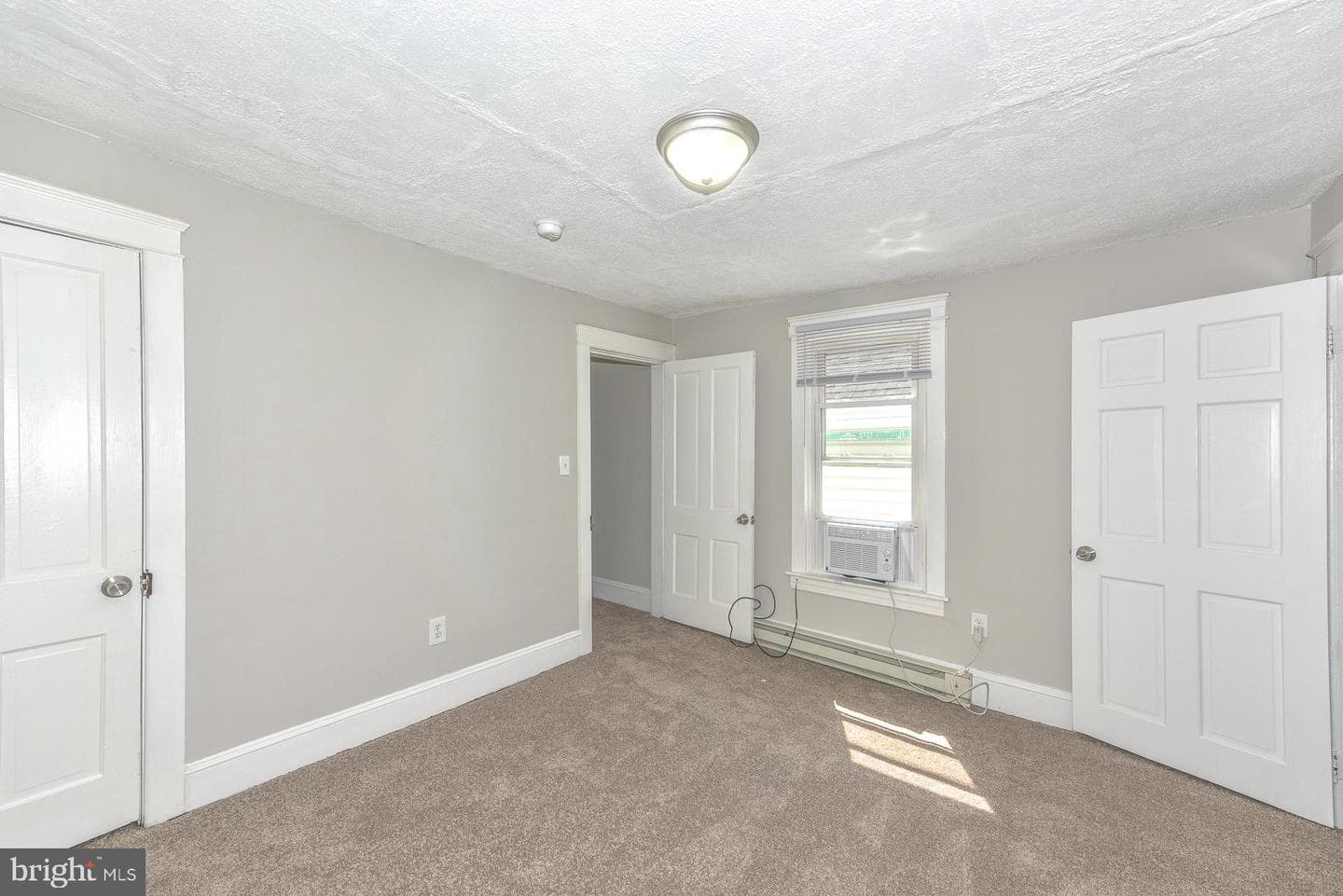 1037 & 1037 1/2 Spruce Street photo 32
