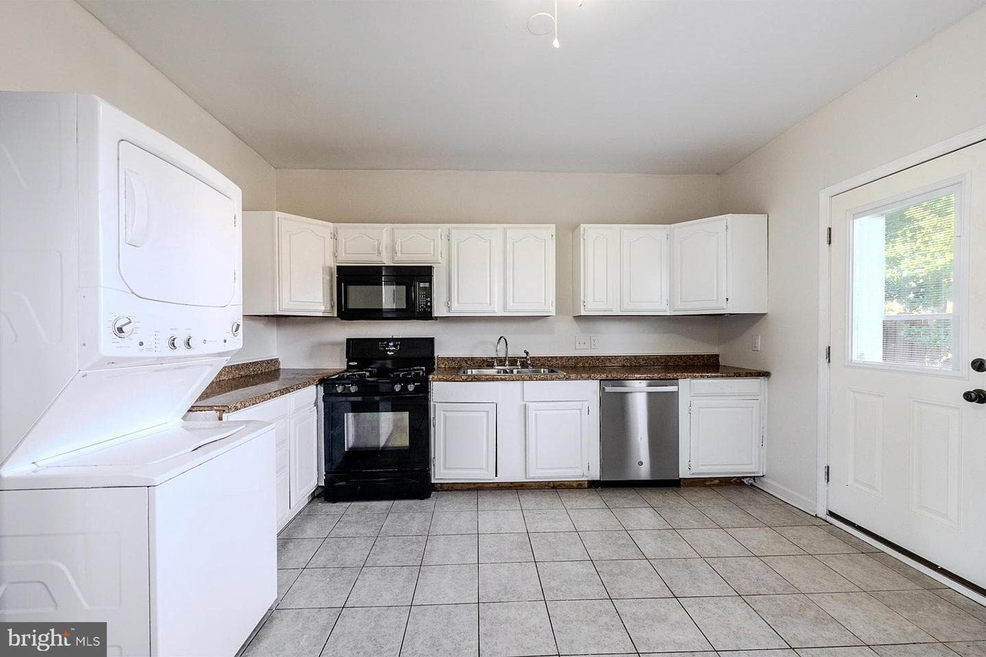1037 & 1037 1/2 Spruce Street photo 8