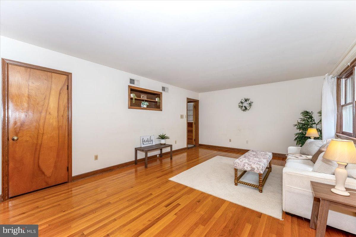 113 Orchard Drive photo 8