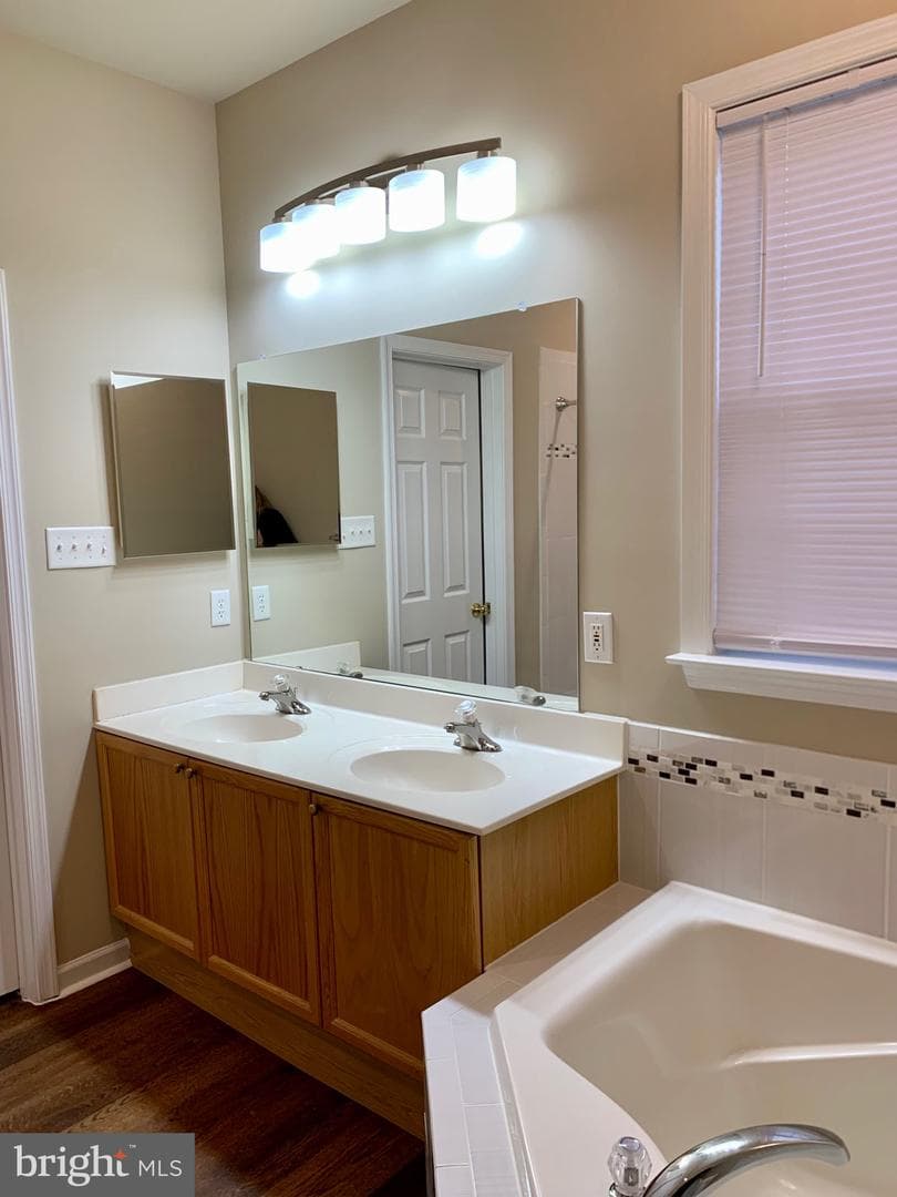 121 Colton Court photo 52
