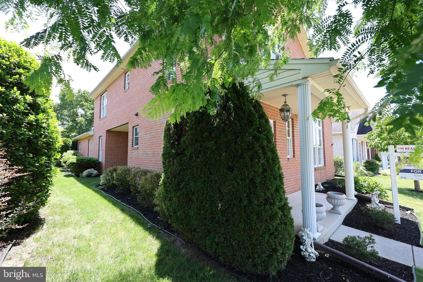650 Trafalgar Drive photo 29