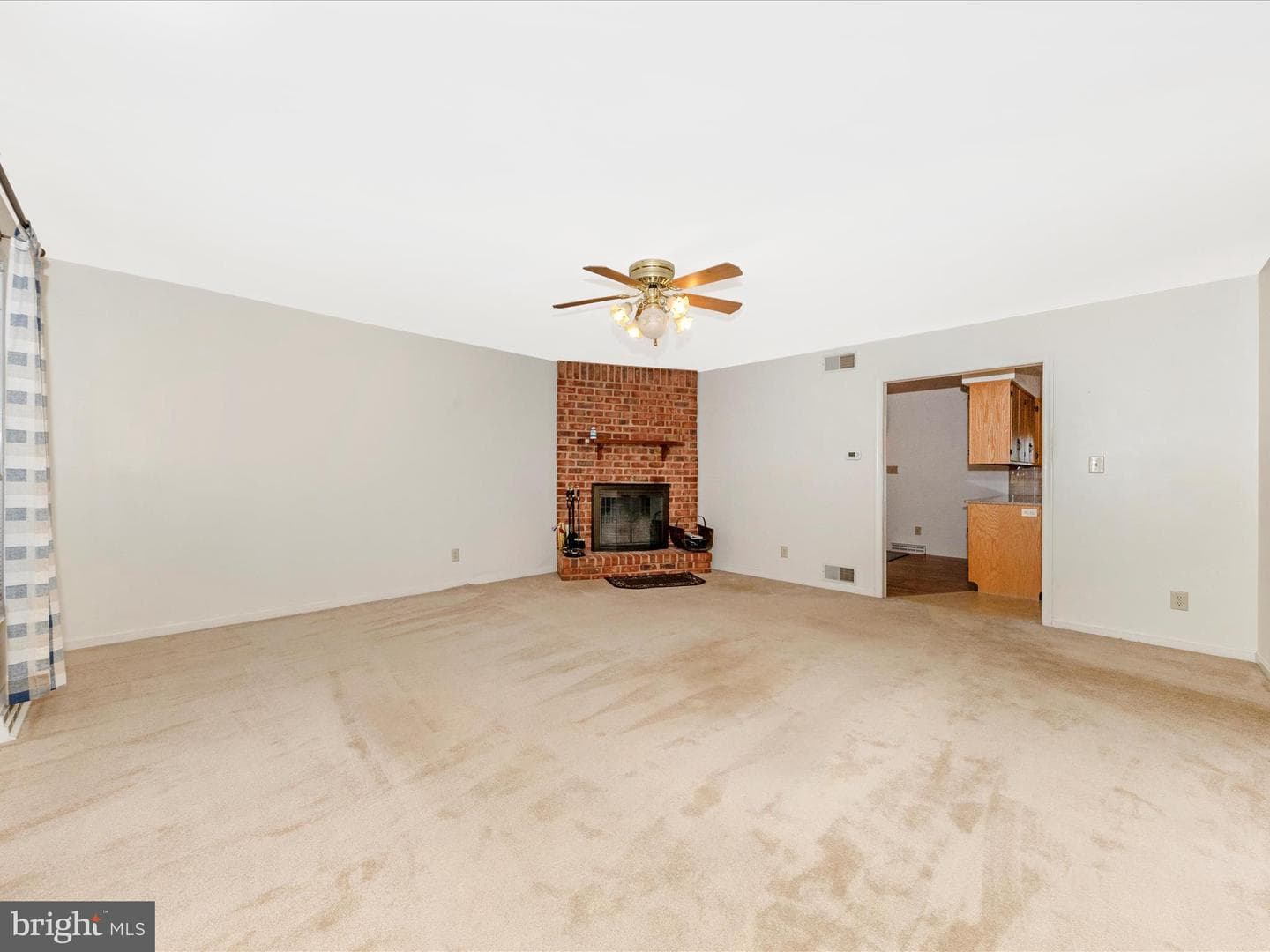 18213 Summerlin Drive photo 4