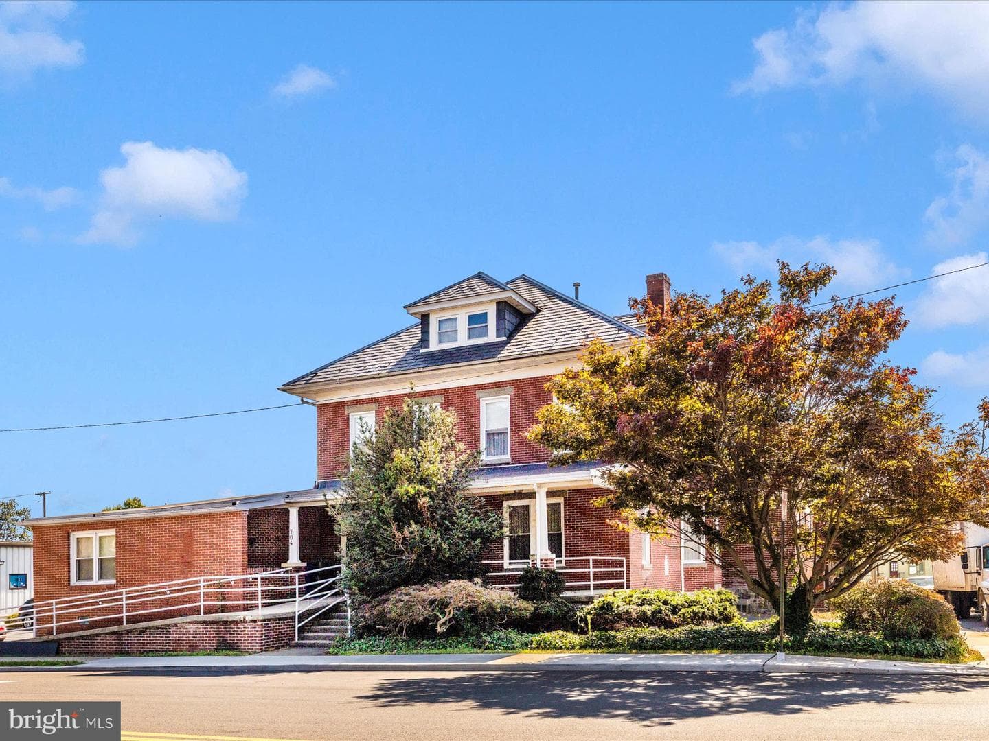 704 Oak Hill Avenue photo 46
