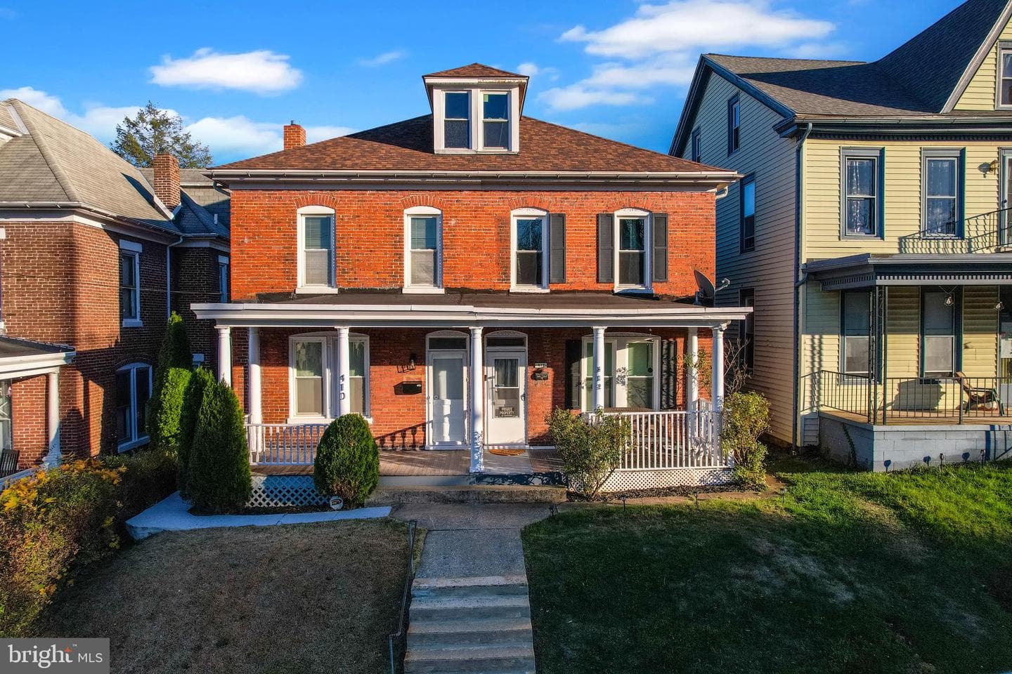 410 Summit Avenue photo 2