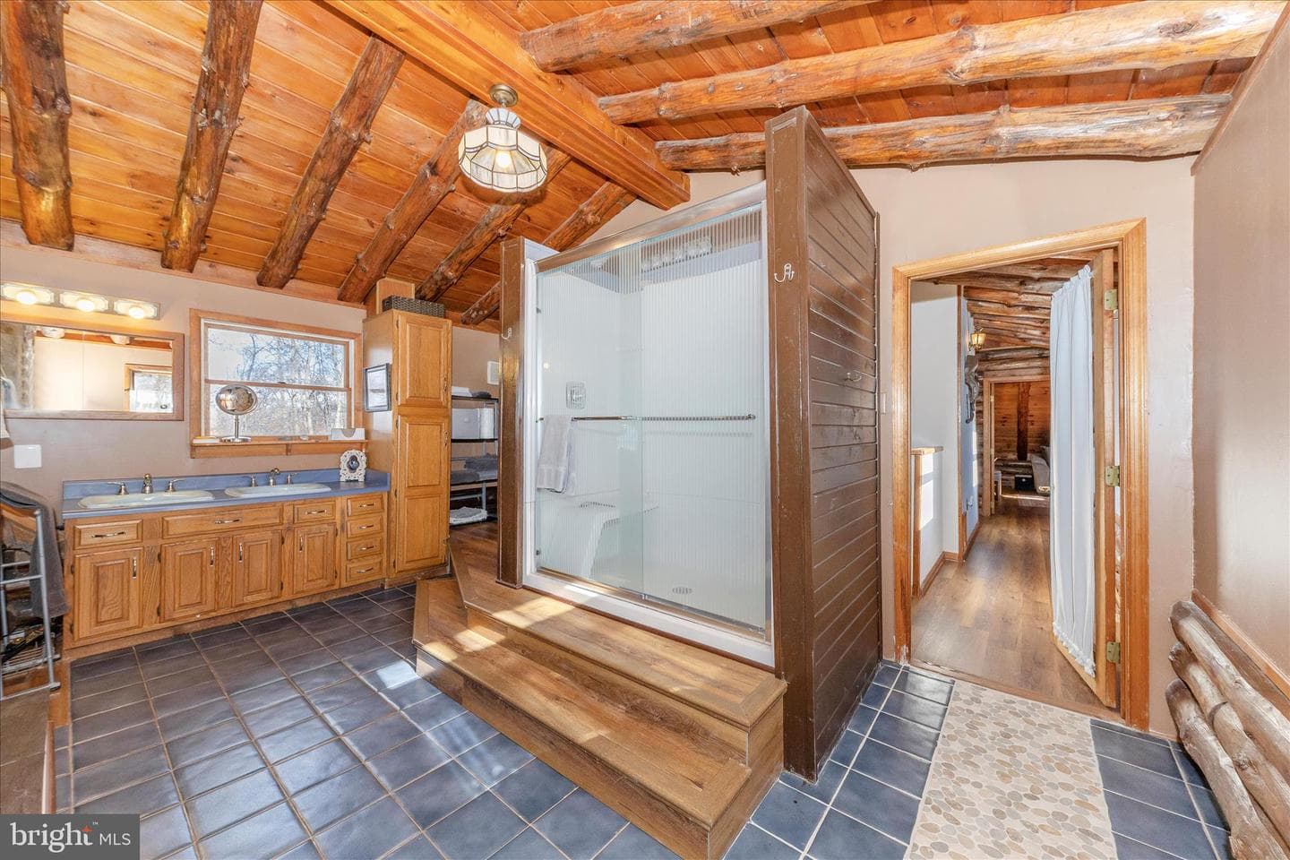 1402 Hoffmaster Road photo 24