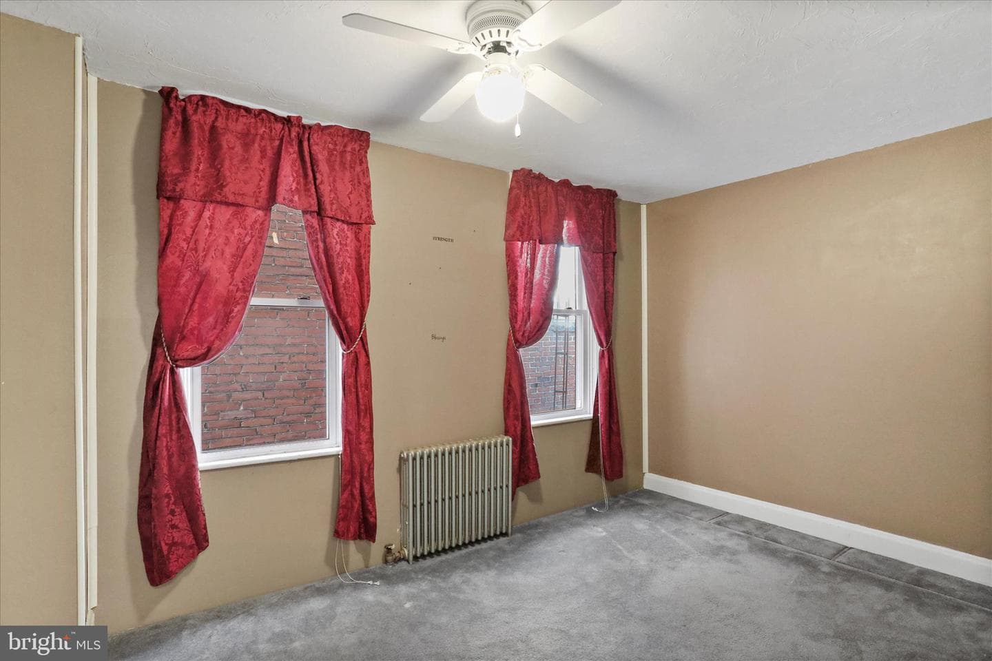 42 Fairground Avenue photo 19